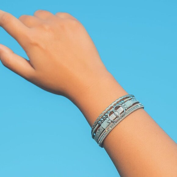 Women Stackable Infinity Bracelets Jewelry with Magnetic Clasp Cuff Bangle Gold - Picture 4 of 6